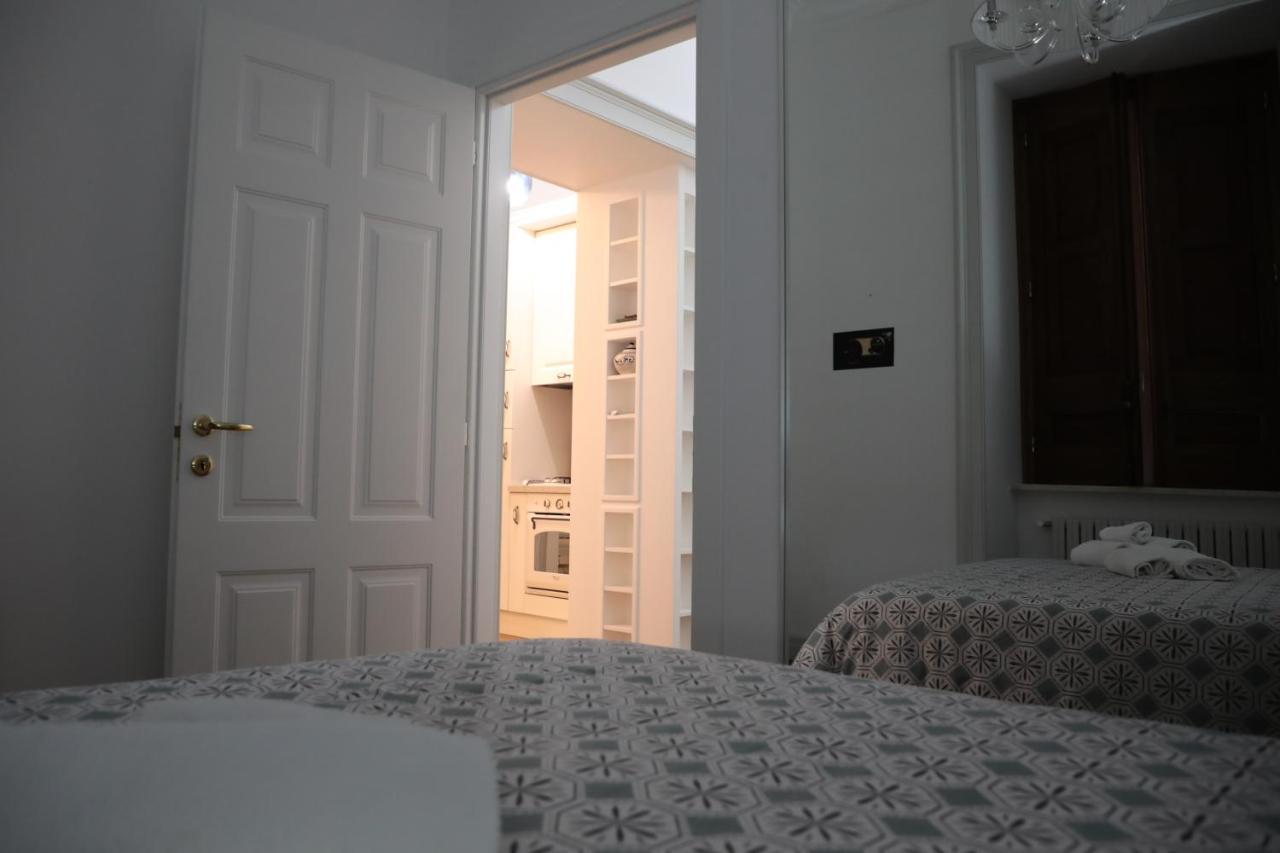 Maison Nicole - Salerno Apartment ภายนอก รูปภาพ