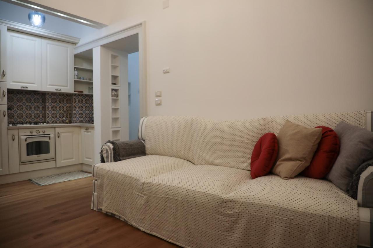 Maison Nicole - Salerno Apartment ภายนอก รูปภาพ