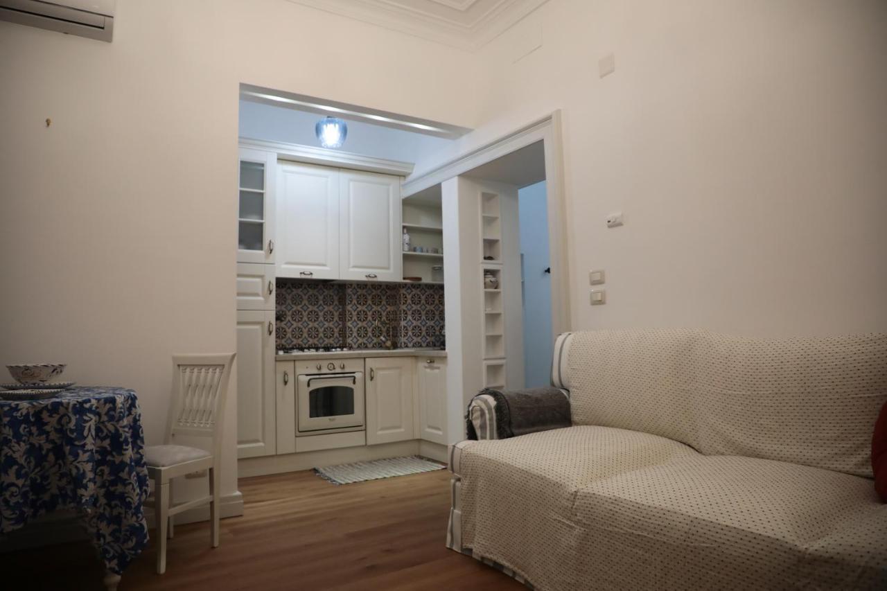 Maison Nicole - Salerno Apartment ภายนอก รูปภาพ